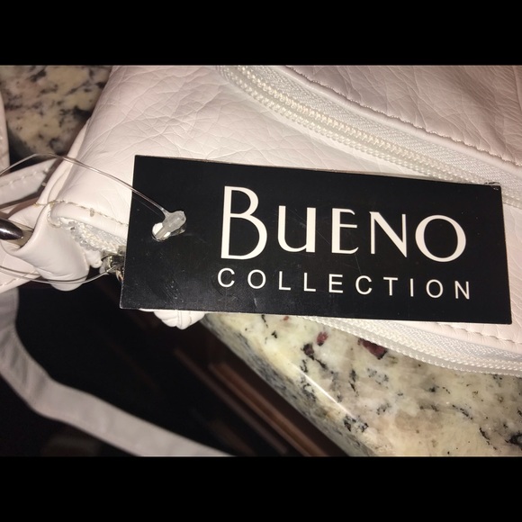 Bueno Collection Crossbody Bag - Picture 7 of 8